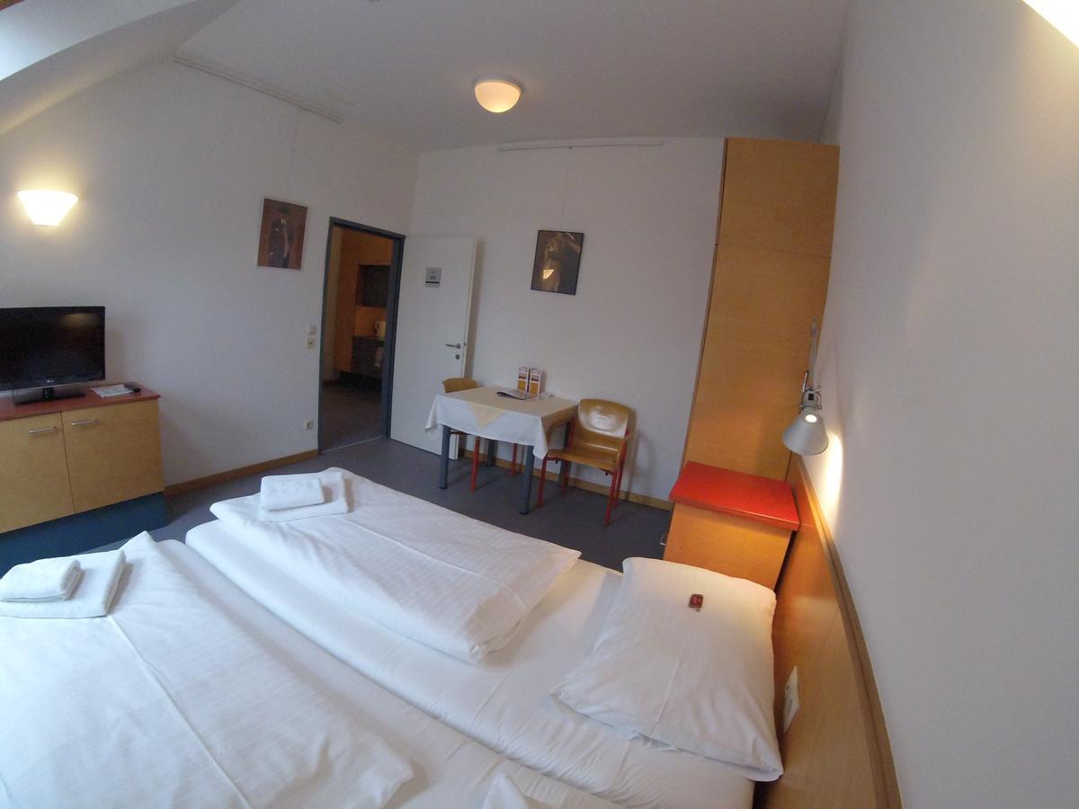 Haus Mobene - Hotel Garni Graz Esterno foto