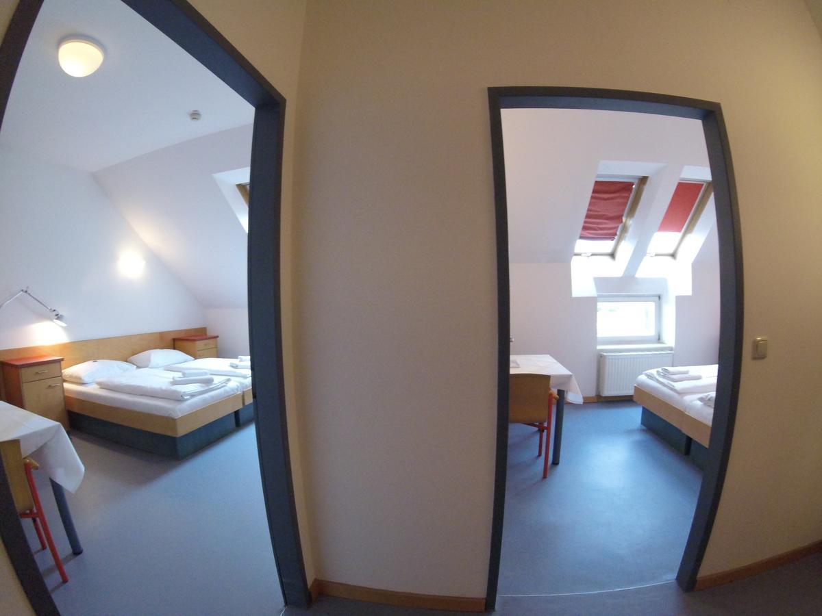 Haus Mobene - Hotel Garni Graz Esterno foto