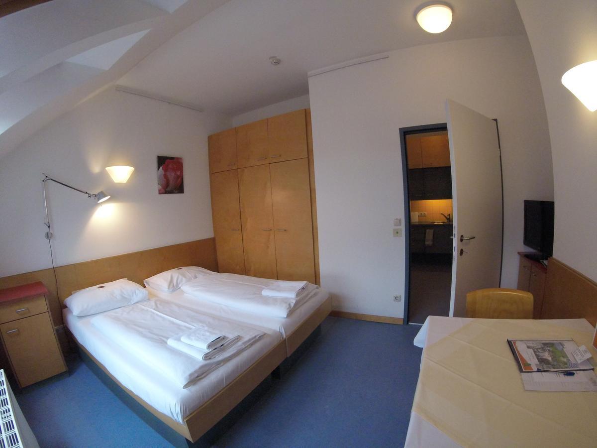 Haus Mobene - Hotel Garni Graz Esterno foto